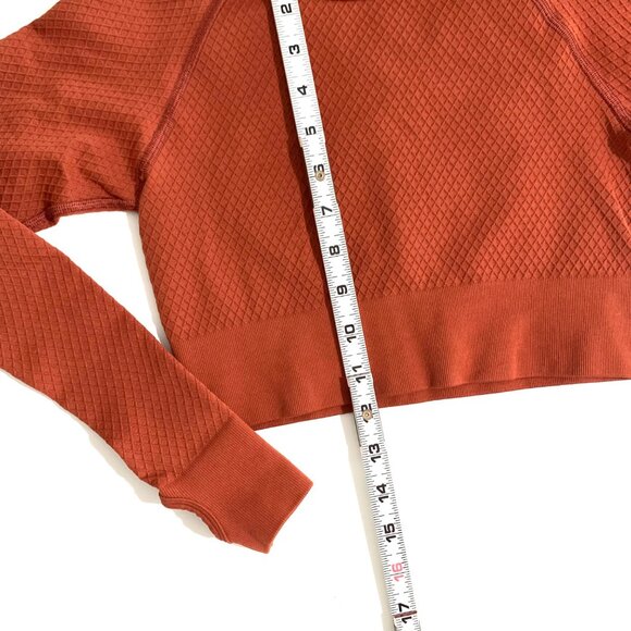Balance Athletics Rust Orange Long Sleeve Crop Top Size Small Thumb Holes - Picture 9 of 11